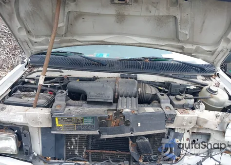 2004 Ford Econoline Commercial/Recreational z USA, uszkodzony, nr VIN 1FTNE24W84HB05409